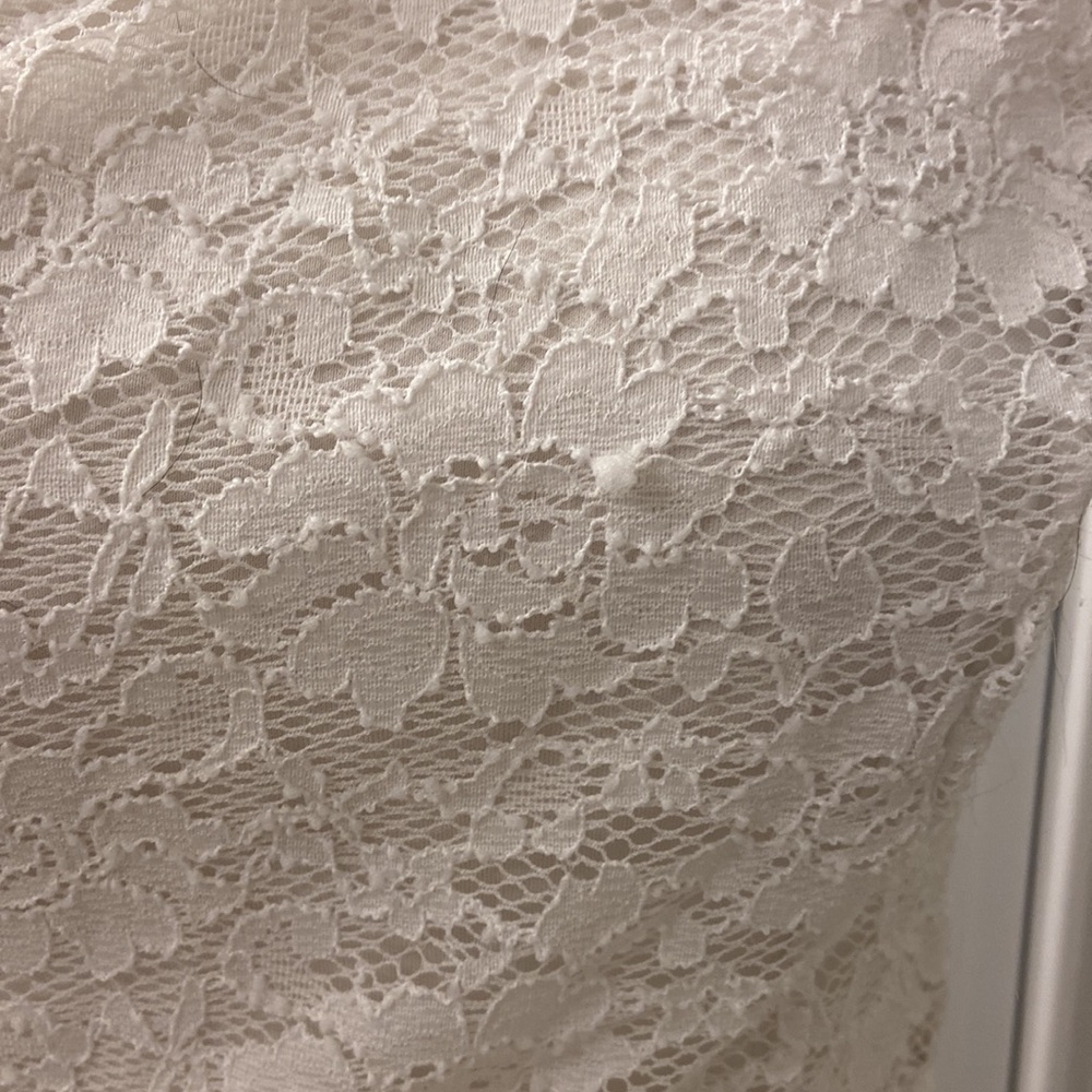 WHITE LACE DRESS - Picture 2 of 5